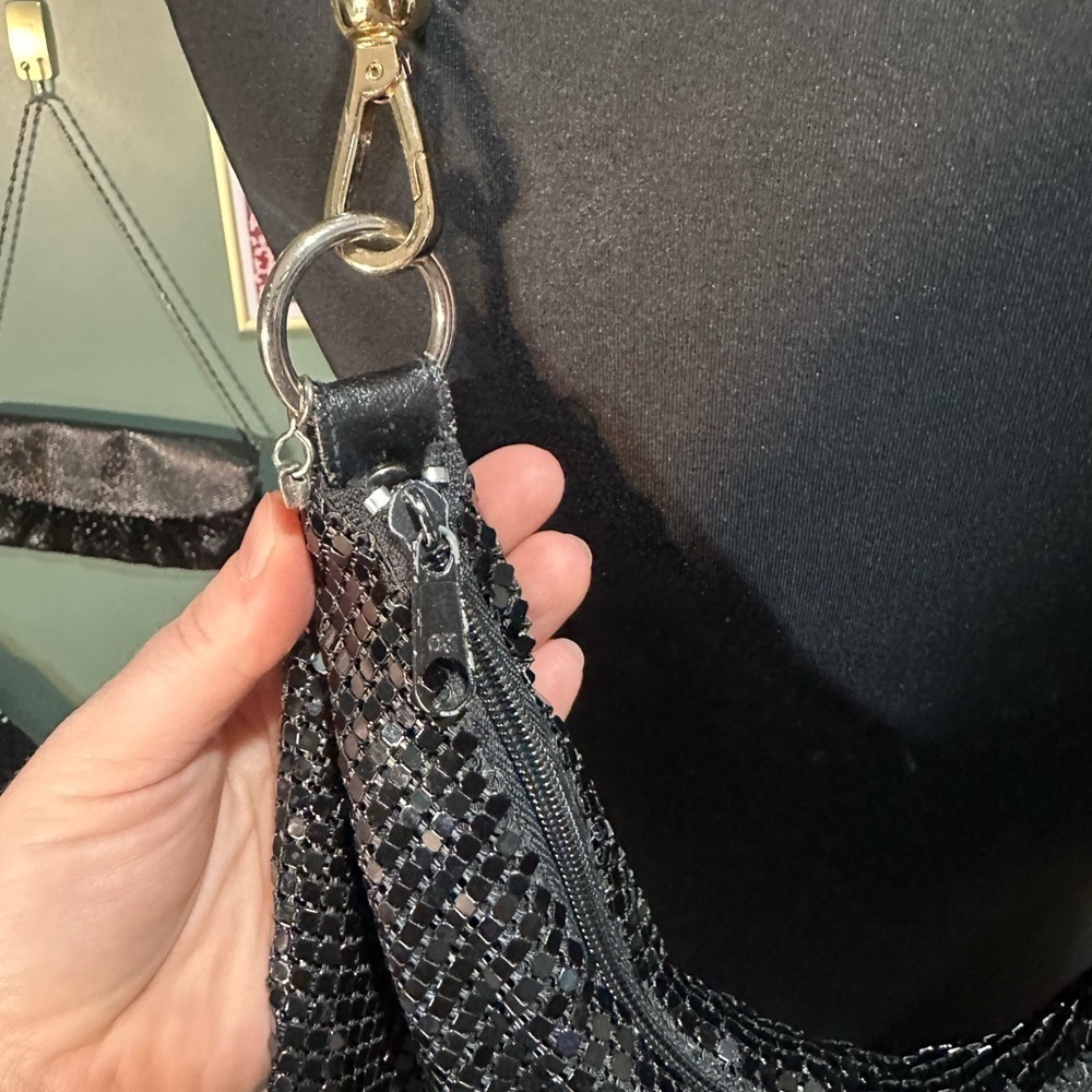 La Regale Vintage Shimmering Black Evening Bag - Picture 4 of 6